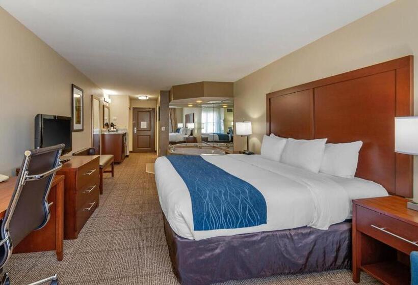 자쿠지 스위트, Comfort Inn & Suites Northern Kentucky