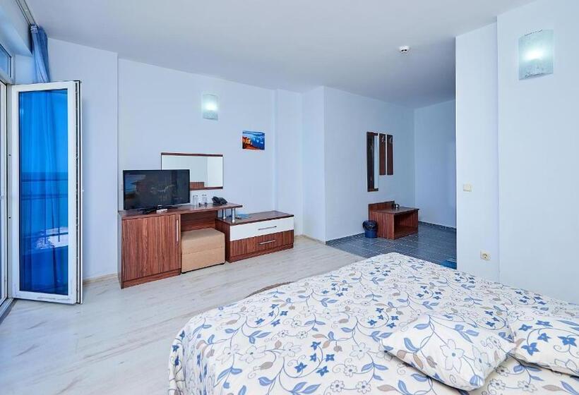 Номер Стандард Боковой Вид на Море с Балконом, Family Hotel Regata
