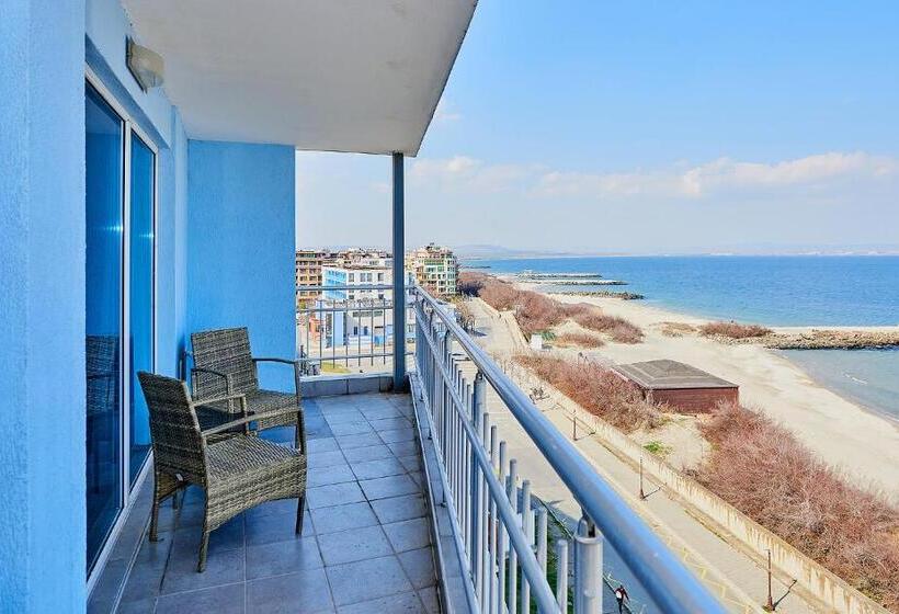 דירת חדר נוף לים, Family Hotel Regata