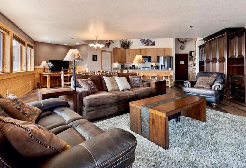 غرفة دور أخير, Gateway Inn