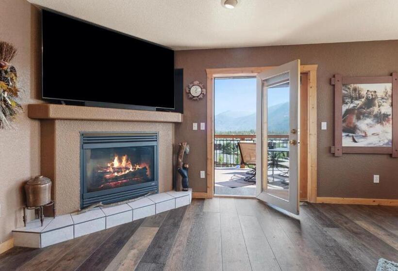 غرفة دور أخير, Gateway Inn