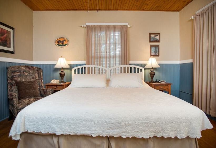 غرفة قياسية, Highland Lake Inn & Resort  Flat Rock