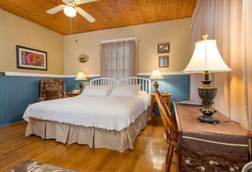 غرفة قياسية, Highland Lake Inn & Resort  Flat Rock