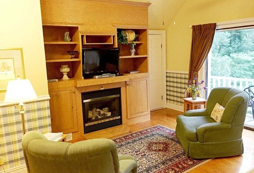 Люкс, Highland Lake Inn & Resort  Flat Rock