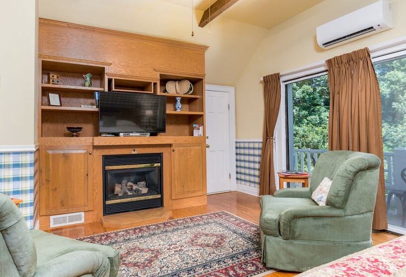 جناح, Highland Lake Inn & Resort  Flat Rock