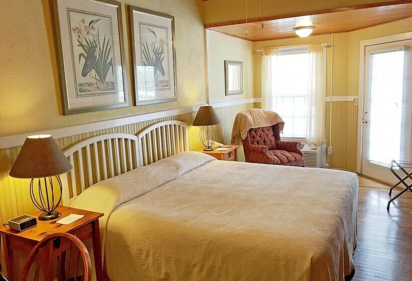 غرفة قياسية, Highland Lake Inn & Resort  Flat Rock