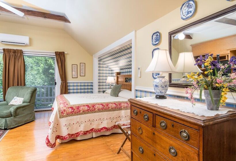 Люкс, Highland Lake Inn & Resort  Flat Rock