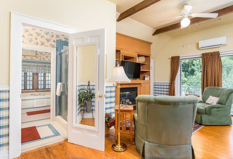 جناح, Highland Lake Inn & Resort  Flat Rock