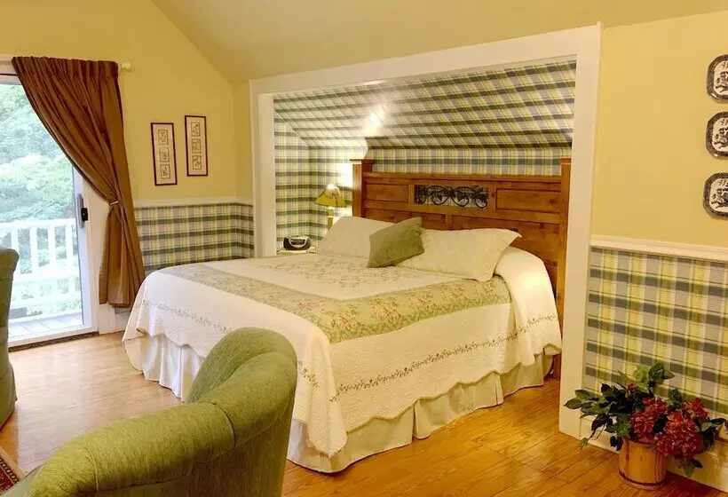 スイート, Highland Lake Inn & Resort Flat Rock