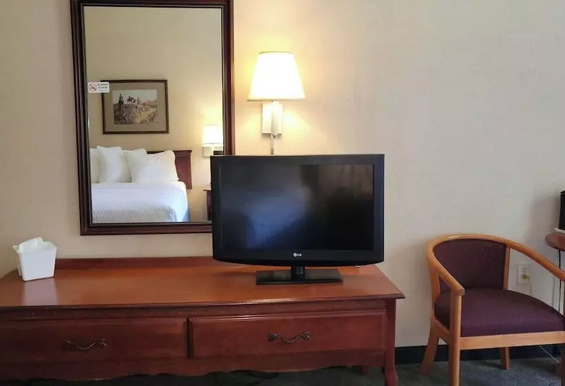 ２ダブルベッドのスタンダードルーム, Magnuson Hotel West Liberty