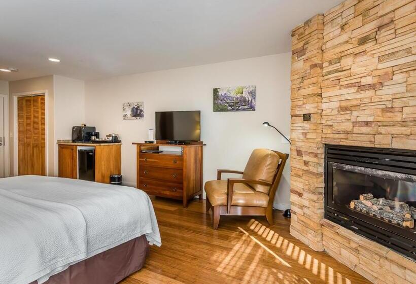 스탠다드 룸 킹사이즈 침대, Moonstone Landing