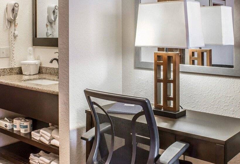 스탠다드 룸 더블 침대 2개, Rodeway Inn Milford