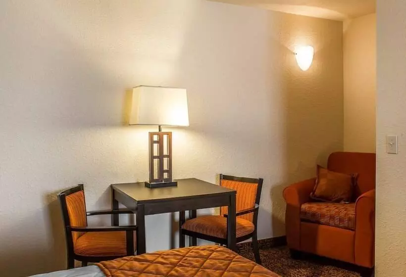 スイート, Rodeway Inn Milford