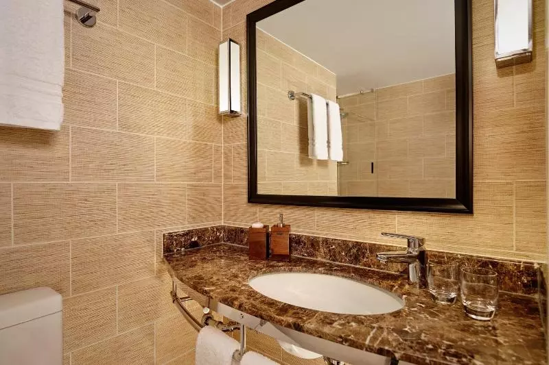 اتاق اجرایی با تخت بزرگ, St. Ermin S Hotel, Autograph Collection