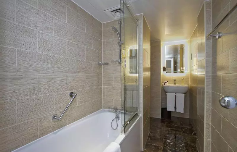 اتاق اجرایی با تخت بزرگ, St. Ermin S Hotel, Autograph Collection