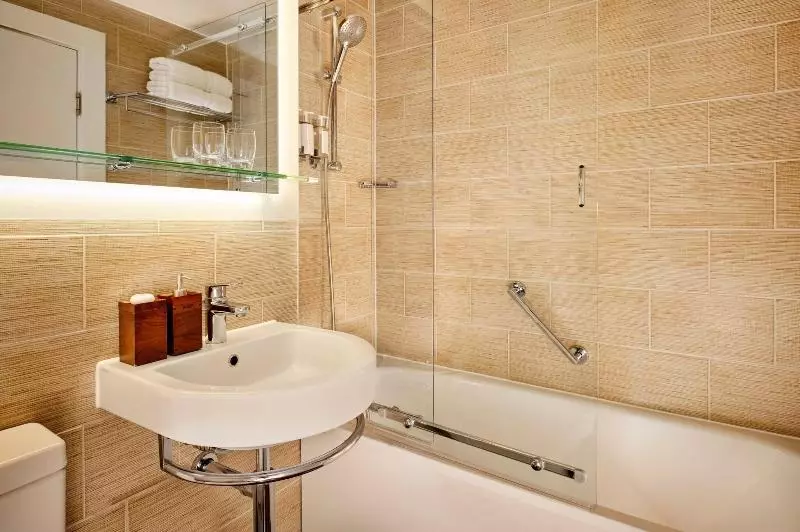 اتاق اجرایی با تخت بزرگ, St. Ermin S Hotel, Autograph Collection