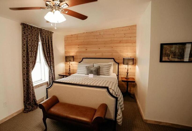 غرفة قياسية مزوَّدة بشُرفة, The Kendall