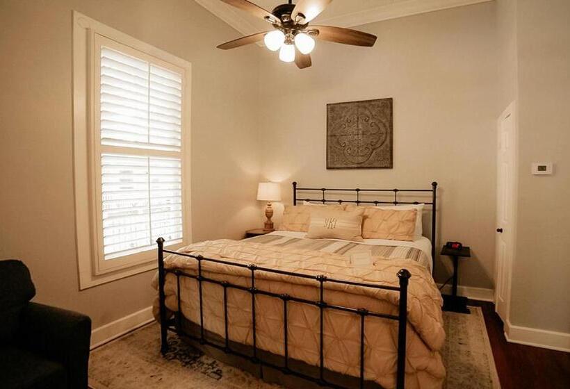 غرفة سوبيريور ثلاثية, The Kendall