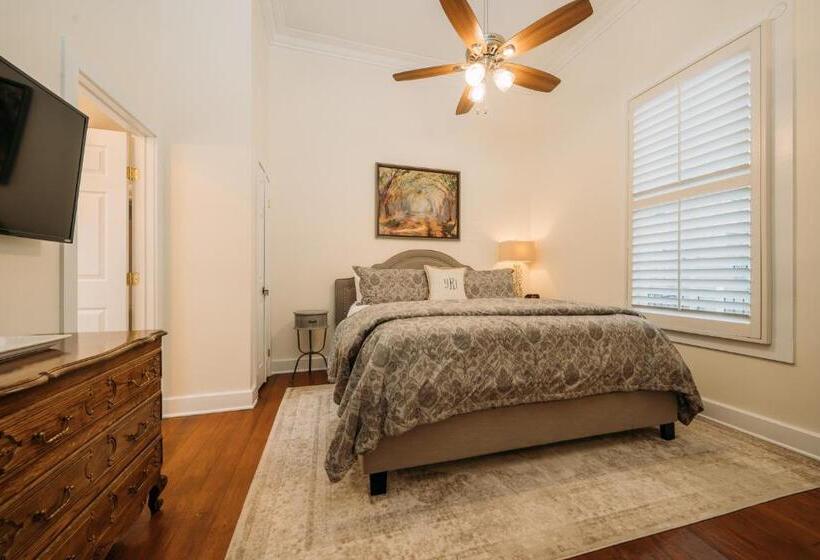 غرفة سوبيريور ثلاثية, The Kendall