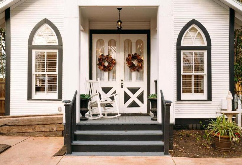 جناح سوبيريور, The Kendall