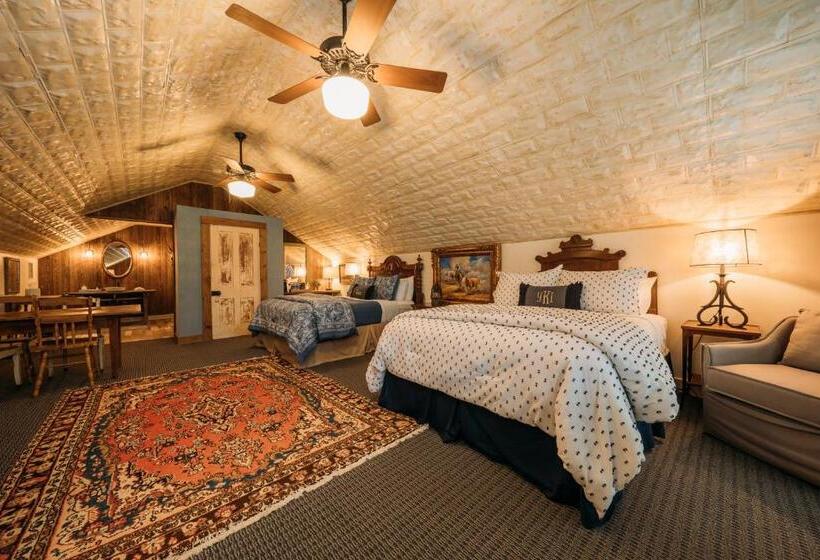 غرفة ديلوكس رباعية, The Kendall