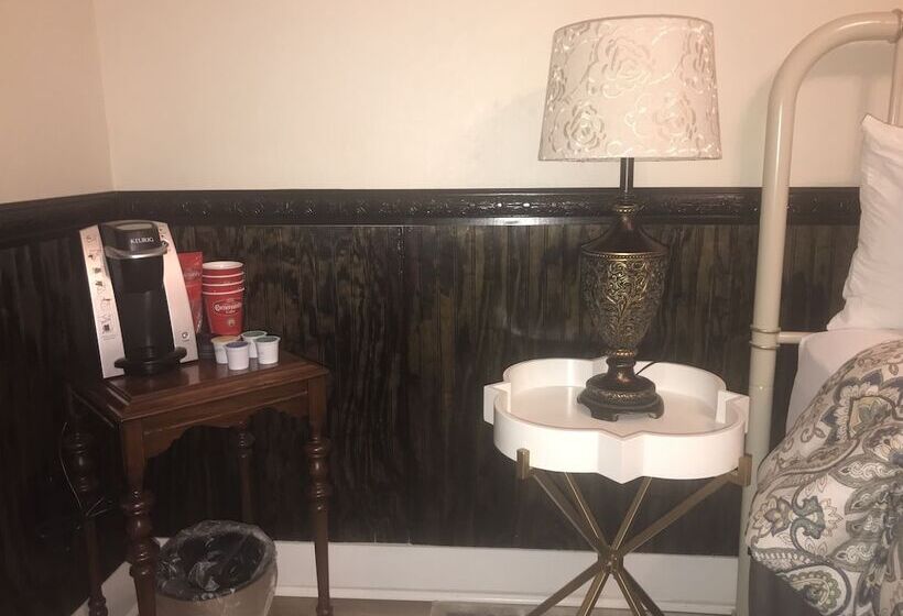 غرفة قياسية, The Kendall