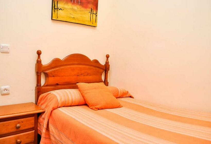 اتاق استاندارد یک تخته با سرویس بهداشتی مشترک, Pension La Montorena