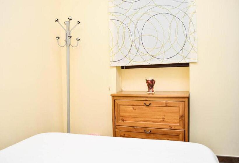 اتاق استاندارد با سرویس بهداشتی مشترک, Pension La Montorena