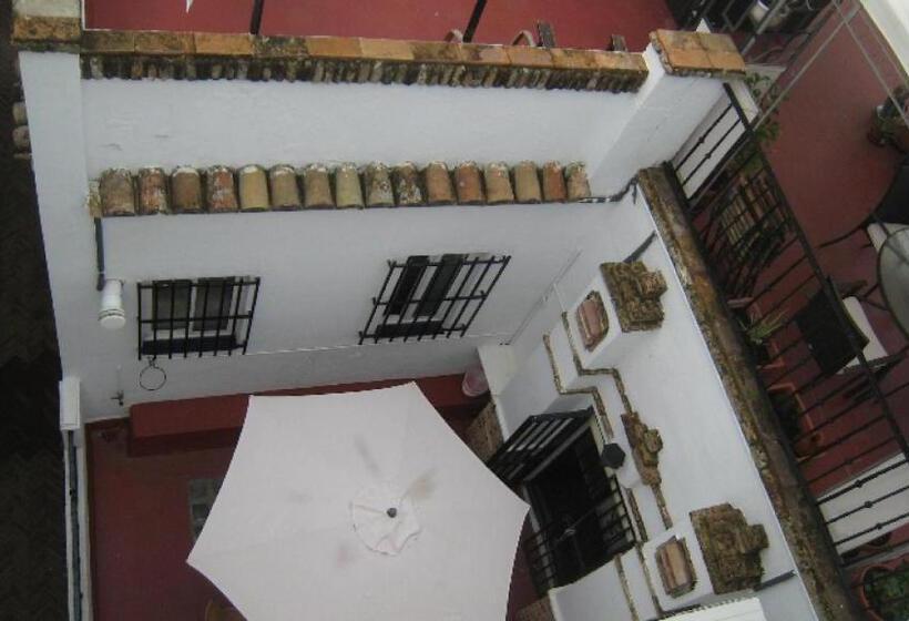 اتاق استاندارد سه تخته با سرویس بهداشتی مشترک, Pension La Montorena