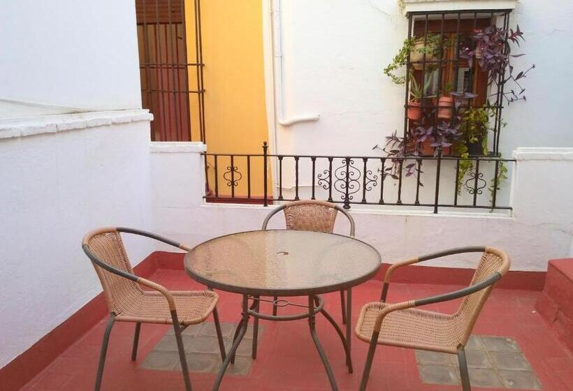 اتاق استاندارد سه تخته با سرویس بهداشتی مشترک, Pension La Montorena