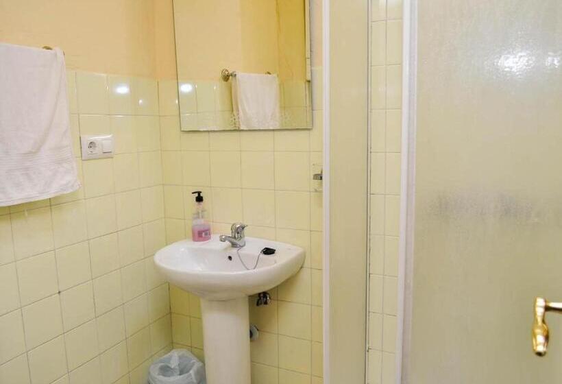 اتاق سوپریور خانوادگی, Pension La Montorena