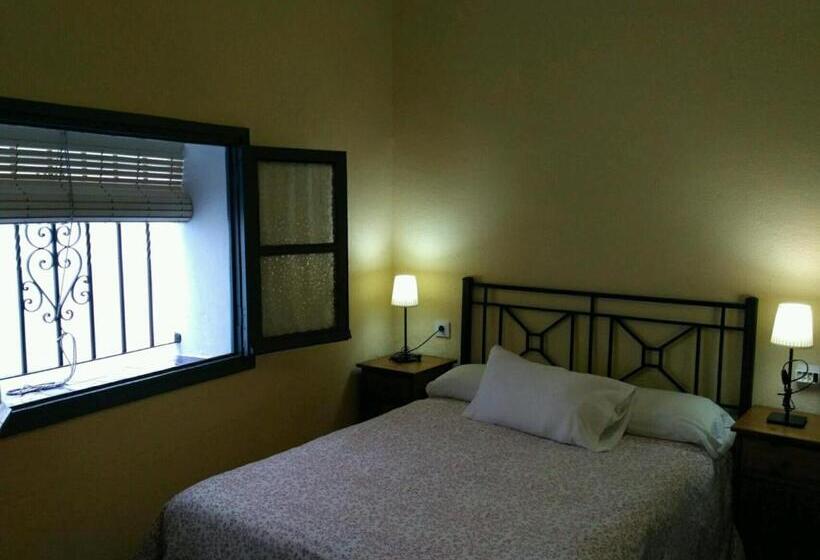 اتاق خانوادگی, Pension La Montorena