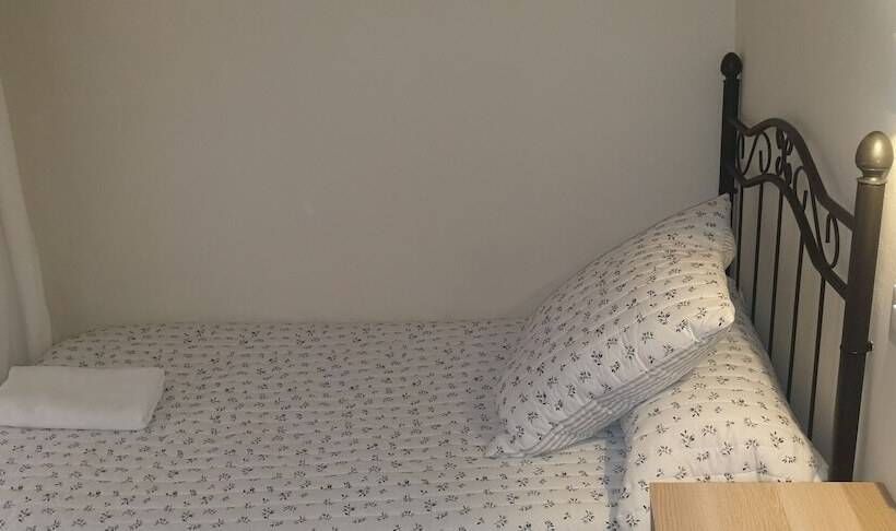 اتاق استاندارد یک نفره, Pension La Montorena