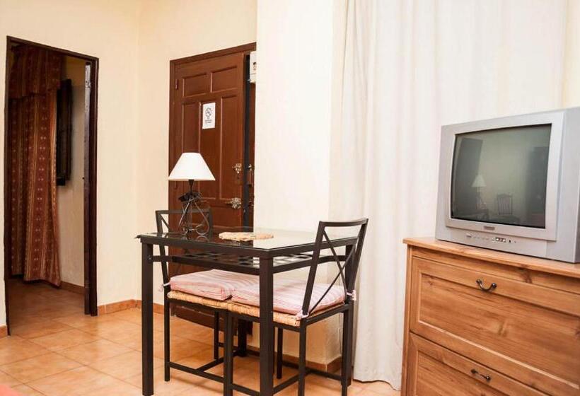 اتاق سوپریور خانوادگی, Pension La Montorena