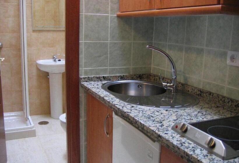 اتاق سوپریور خانوادگی, Pension La Montorena