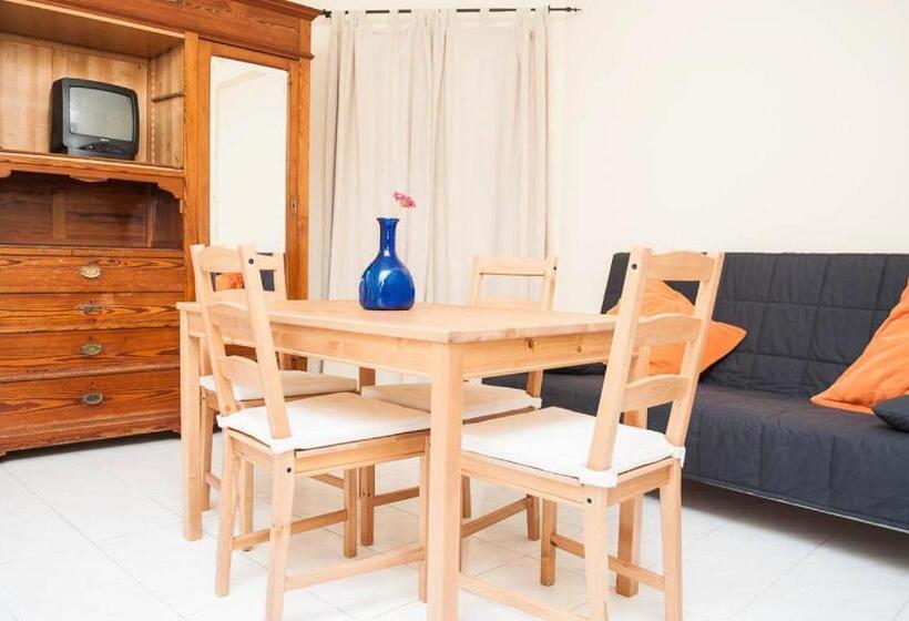 اتاق سوپریور خانوادگی, Pension La Montorena