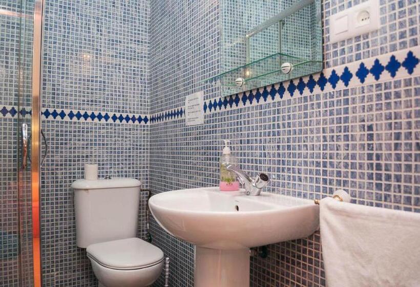 اتاق سوپریور خانوادگی, Pension La Montorena