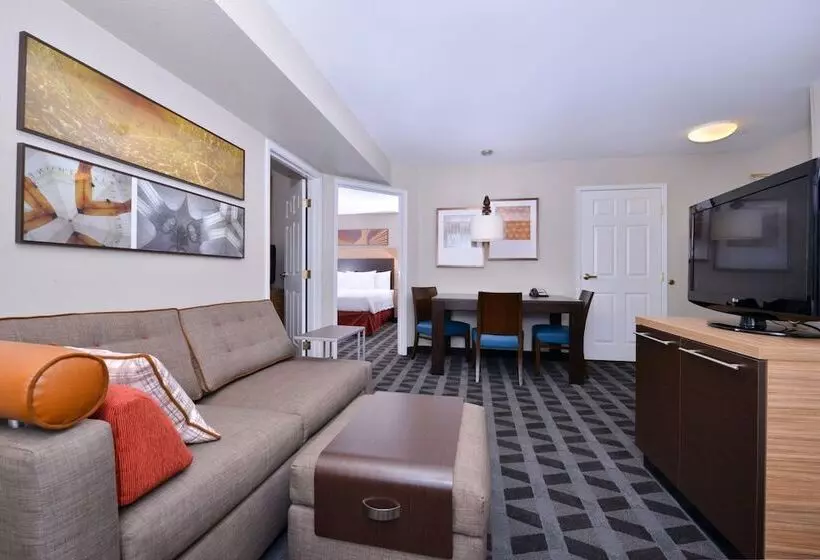 Sviitti 2 Makuuhuonetta, Towneplace Suites By Marriott Ontario Airport