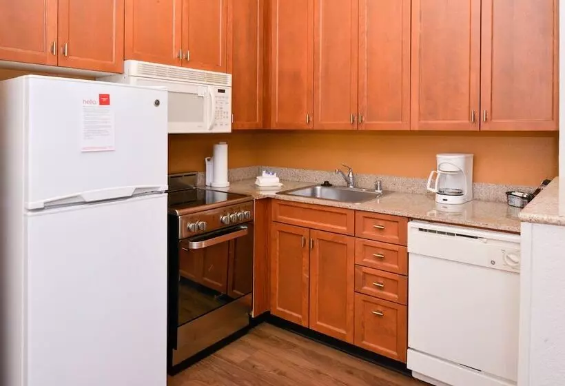 Sviitti, Towneplace Suites By Marriott Ontario Airport