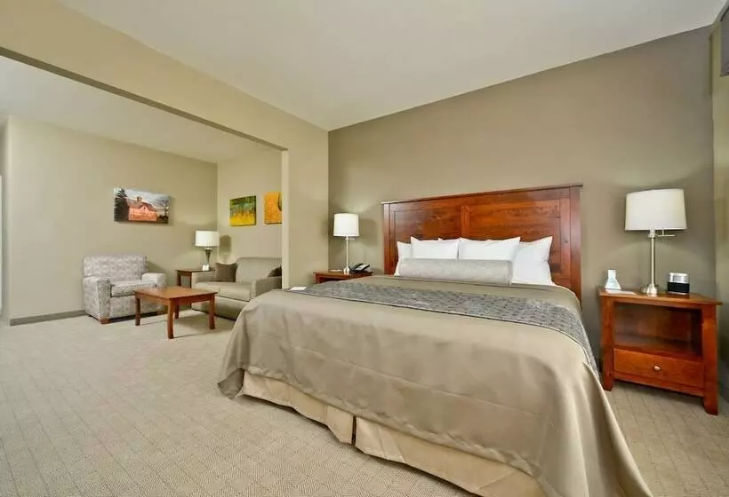 Sviitti, Green Mill Village Hotel & Suites, Bw Signature Collection