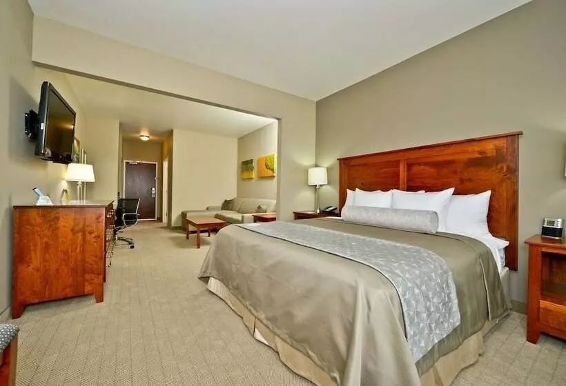 Sviitti, Green Mill Village Hotel & Suites, Bw Signature Collection