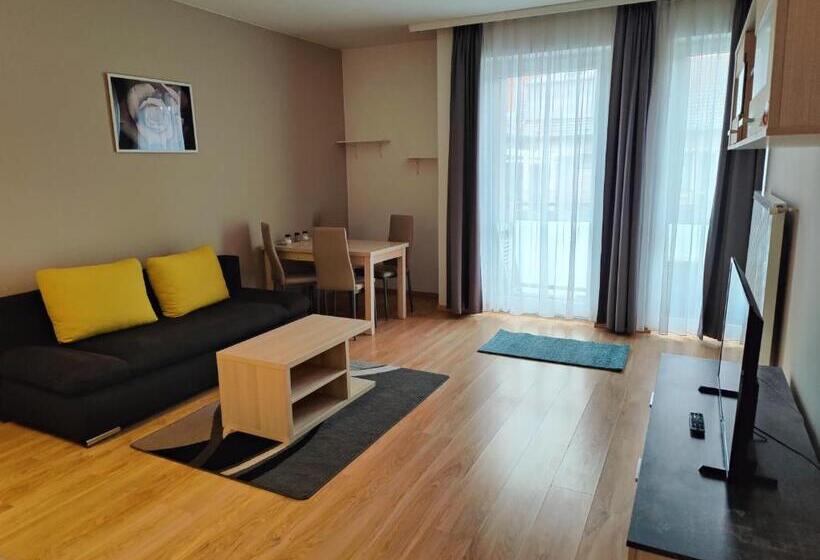 带2个卧室的公寓, Corvin Plaza Apartments & Suites