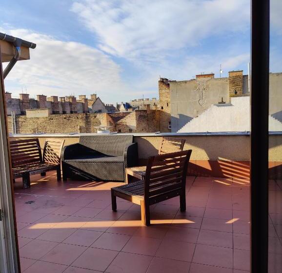 豪华两卧室公寓, Corvin Plaza Apartments & Suites