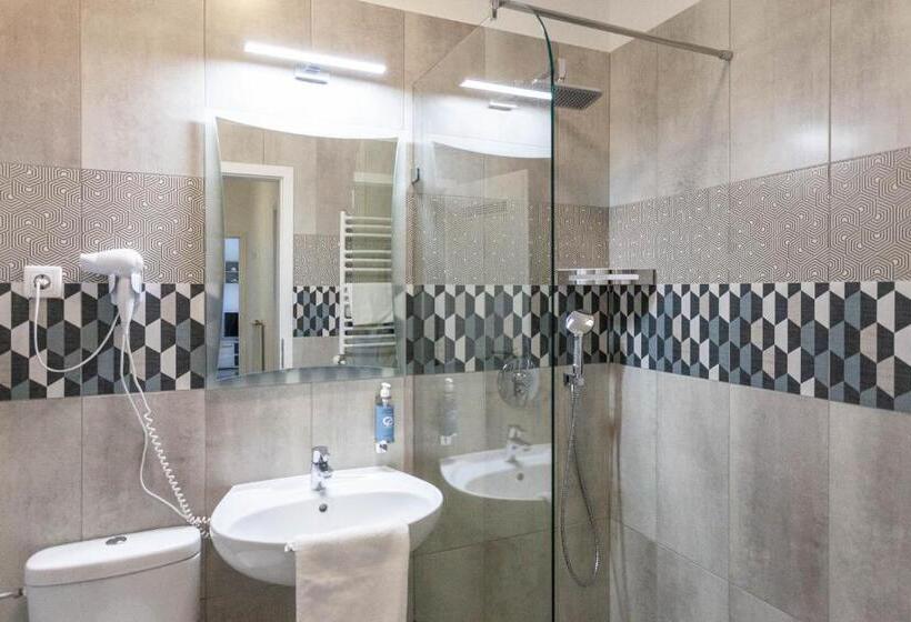 带1个卧室的豪华公寓, Corvin Plaza Apartments & Suites