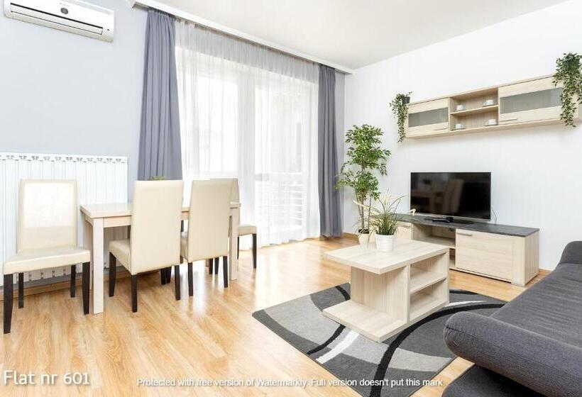 带1个卧室的豪华公寓, Corvin Plaza Apartments & Suites