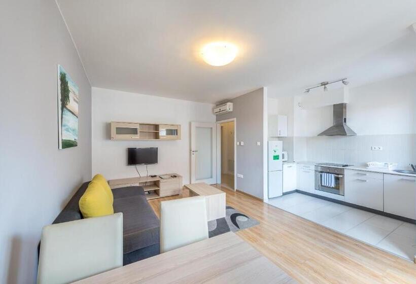 带2个卧室的公寓, Corvin Plaza Apartments & Suites