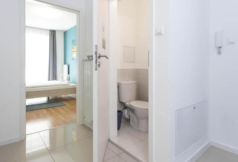 豪华两卧室公寓, Corvin Plaza Apartments & Suites