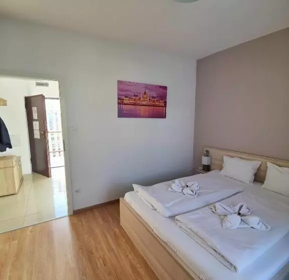 ２ベッドルームデラックスアパートメント, Corvin Plaza Apartments & Suites