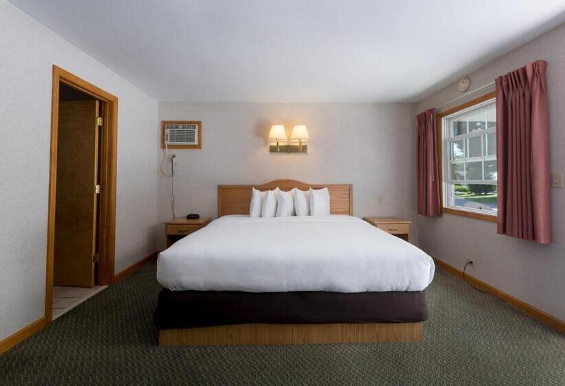 キングサイズベッドのスタンダードルーム, Americas Best Value Inn & Suites Lake George