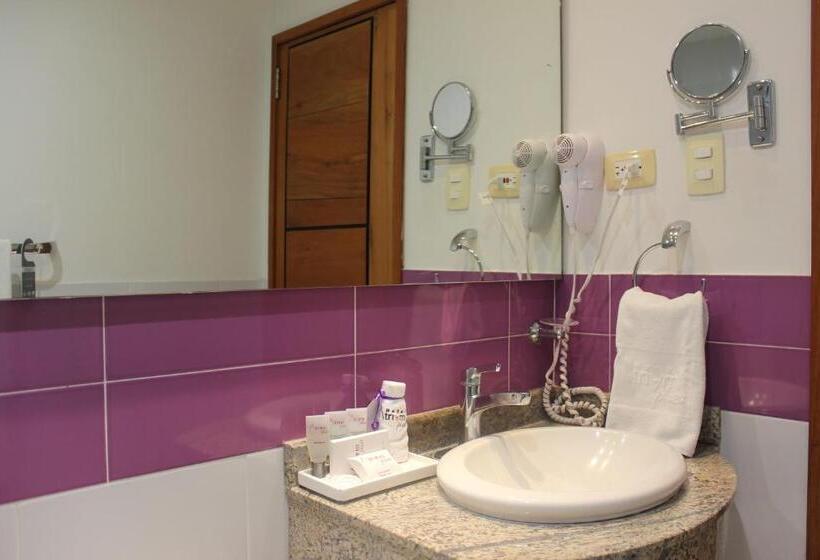 패밀리 룸, Atrium Plaza